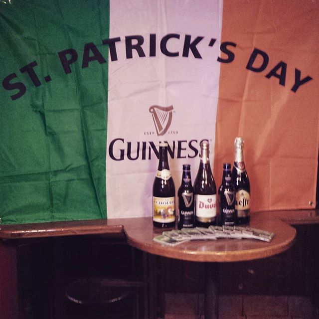 St. Patrick's La Bodegueta #cata #catacerveza #stpatricksday #labodeguetayellowindieclub #beer #cerveza #guiness #lachoufee #duvel #leffe